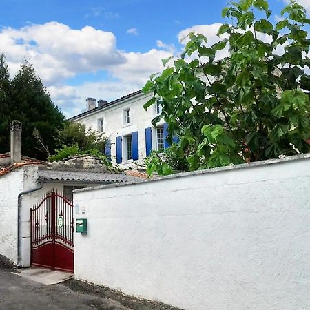 Maison Confortable Au Coeur De Fleurac Avec Grand Jardin Exterior foto